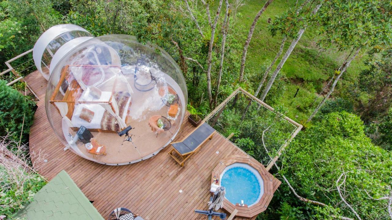 Отель Bubblesky Glamping Гуатапе Экстерьер фото