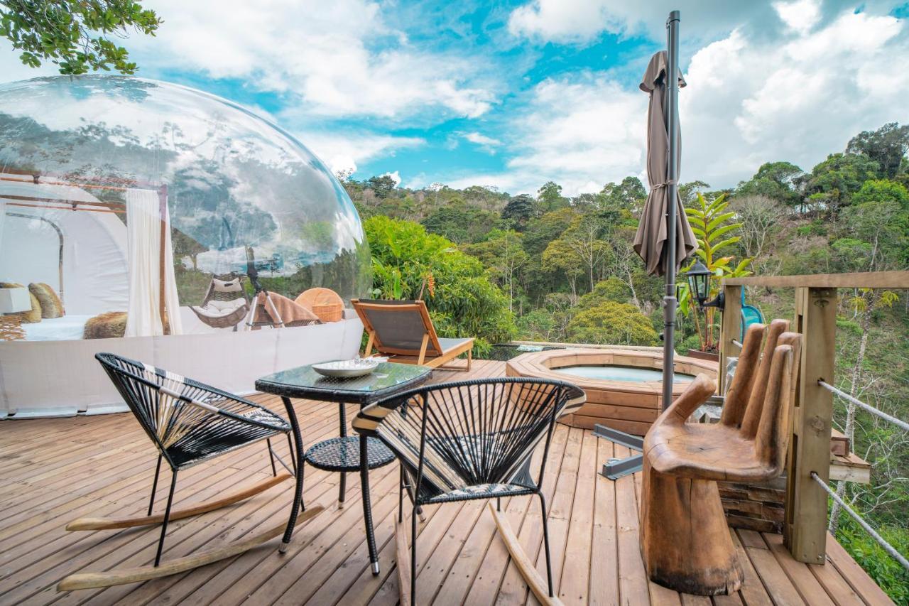 Отель Bubblesky Glamping Гуатапе Экстерьер фото