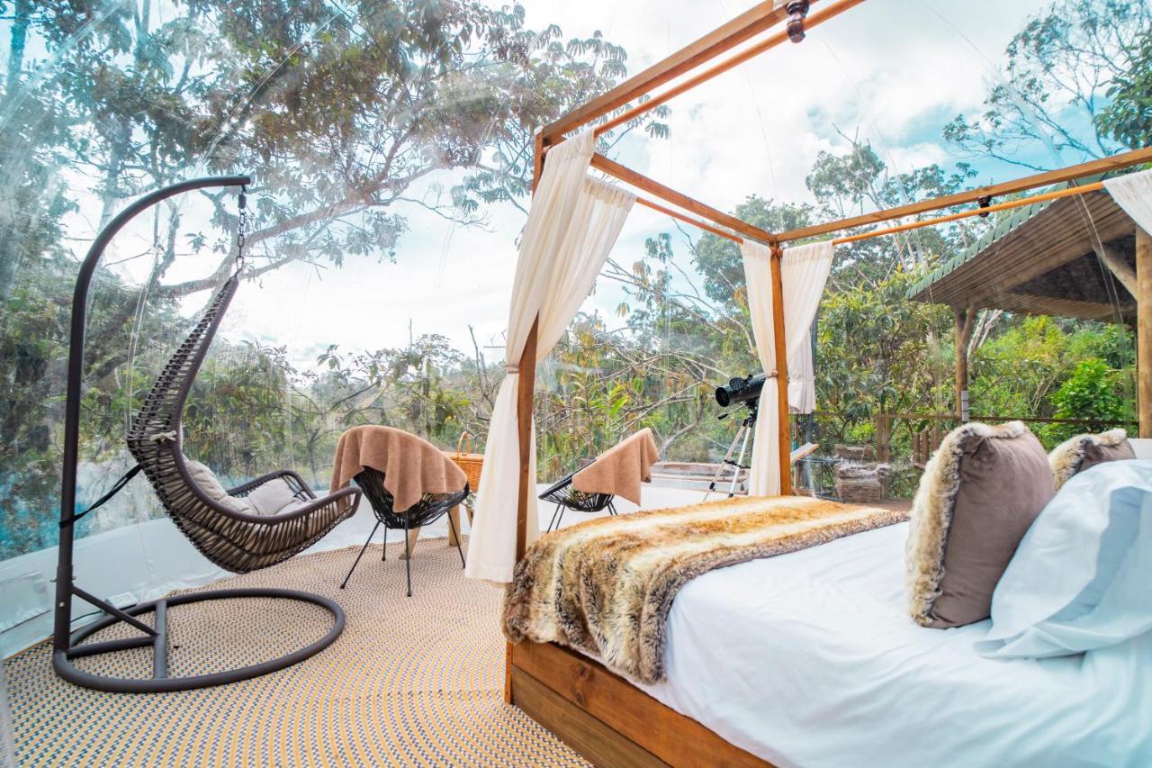Отель Bubblesky Glamping Гуатапе Экстерьер фото